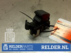 Gebruikte Schakelaar Elektrisch Raam Toyota Aygo (B40) 1.0 12V VVT-i Prijs € 25,00 Margeregeling aangeboden door Relder Parts B.V.