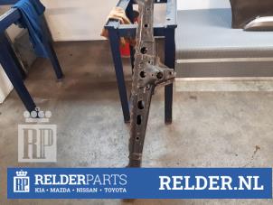 Gebruikte Motorbalk Toyota Auris (E18) 1.8 16V Hybrid Prijs € 50,00 Margeregeling aangeboden door Relder Parts B.V.