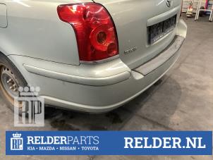 Gebruikte Bumper achter Toyota Avensis Wagon (T25/B1E) 1.8 16V VVT-i Prijs € 125,00 Margeregeling aangeboden door Relder Parts B.V.
