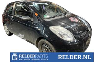 Gebruikte Radiateur Toyota Yaris II (P9) 1.3 16V VVT-i Prijs € 50,00 Margeregeling aangeboden door Relder Parts B.V.