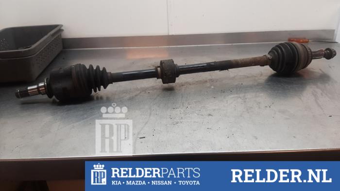 Gebruikte Steekas rechts-voor Toyota Corolla Verso (R10/11) 1.8 16V VVT-i Prijs € 35,00 Margeregeling aangeboden door Relder Parts B.V.