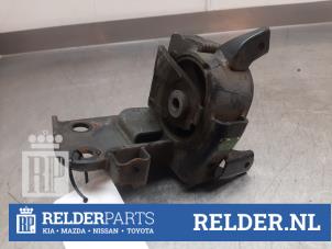 Gebruikte Motorrubber Toyota Avensis Wagon (T27) 2.0 16V D-4D-F Prijs € 25,00 Margeregeling aangeboden door Relder Parts B.V.