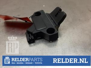 Gebruikte Achterklep Slotmechaniek Toyota Avensis (T27) 2.0 16V D-4D-F Prijs € 50,00 Margeregeling aangeboden door Relder Parts B.V.