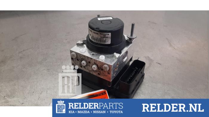Gebruikte ABS Computer Toyota Yaris III (P13) 1.0 12V VVT-i Prijs € 90,00 Margeregeling aangeboden door Relder Parts B.V.