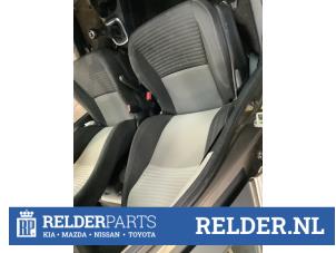 Gebruikte Stoel rechts Toyota Yaris III (P13) 1.0 12V VVT-i Prijs € 150,00 Margeregeling aangeboden door Relder Parts B.V.