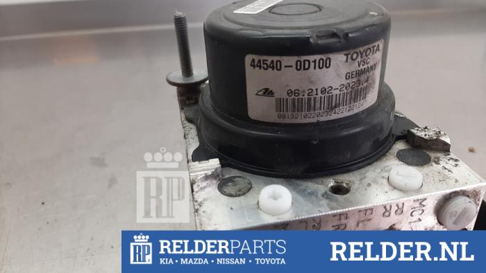 Gebruikte ABS Pomp Toyota Yaris III (P13) 1.4 D-4D-F Prijs € 75,00 Margeregeling aangeboden door Relder Parts B.V.