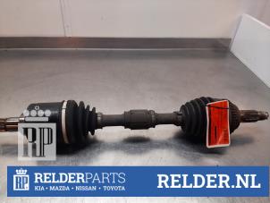 Gebruikte Aandrijfas links-voor Mazda CX-7 2.2 MZR-CD 16V Prijs € 75,00 Margeregeling aangeboden door Relder Parts B.V.