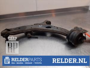 Gebruikte Draagarm rechts-voor Mazda CX-7 2.2 MZR-CD 16V Prijs € 45,00 Margeregeling aangeboden door Relder Parts B.V.