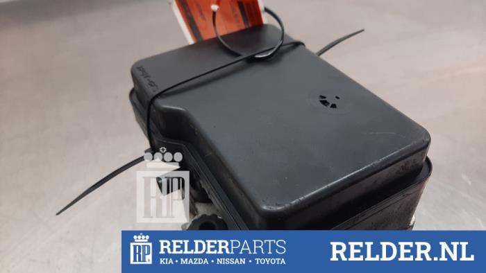 Gebruikte Computer ABS Toyota Yaris II (P9) 1.0 12V VVT-i Prijs € 75,00 Margeregeling aangeboden door Relder Parts B.V.