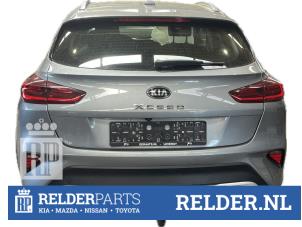 Gebruikte Uitlaat Einddemper Kia Xceed 1.6 GDI PHEV Prijs € 50,00 Margeregeling aangeboden door Relder Parts B.V.