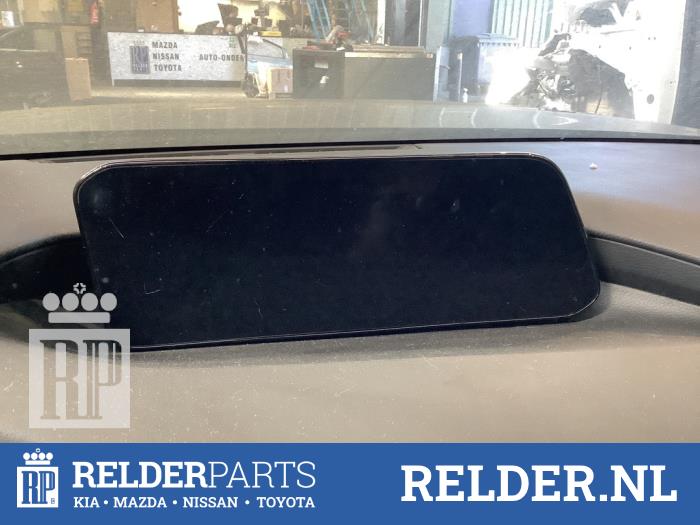 Gebruikte Display Interieur Mazda 3 (BP) 2.0 SkyActiv-G 122 M Hybrid 16V Prijs € 300,00 Margeregeling aangeboden door Relder Parts B.V.