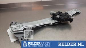 Gebruikte Raammechaniek 4Deurs rechts-achter Kia Sportage (NQ5) 1.6 T-GDi Hybrid 16V Prijs € 100,00 Margeregeling aangeboden door Relder Parts B.V.