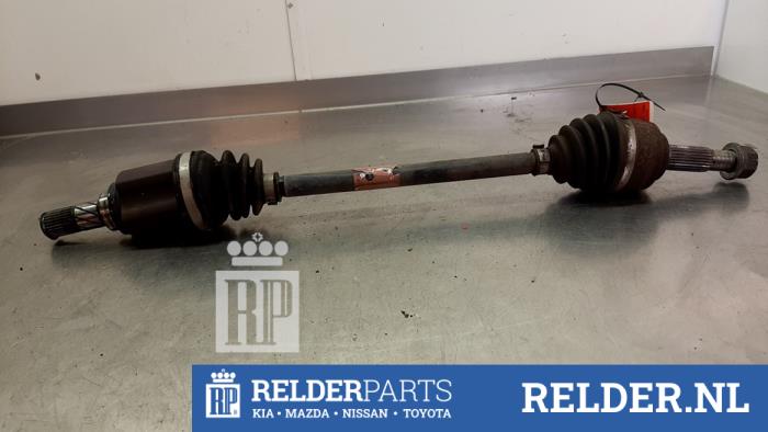 Gebruikte Steekas links-voor Nissan Note (E12) 1.2 68 Prijs € 50,00 Margeregeling aangeboden door Relder Parts B.V.