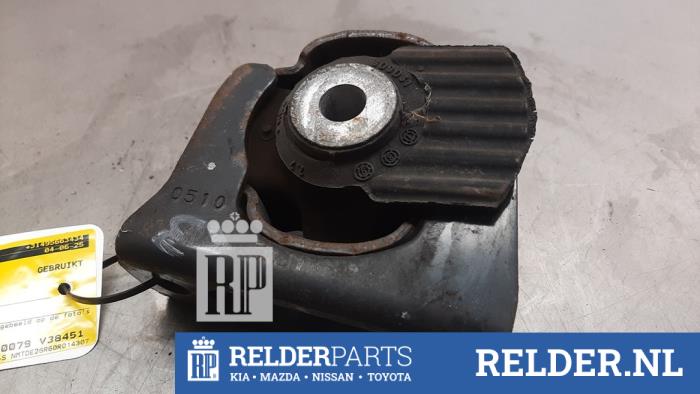 Gebruikte Motorsteun Toyota Verso 1.6 16V VVT-i Prijs € 35,00 Margeregeling aangeboden door Relder Parts B.V.