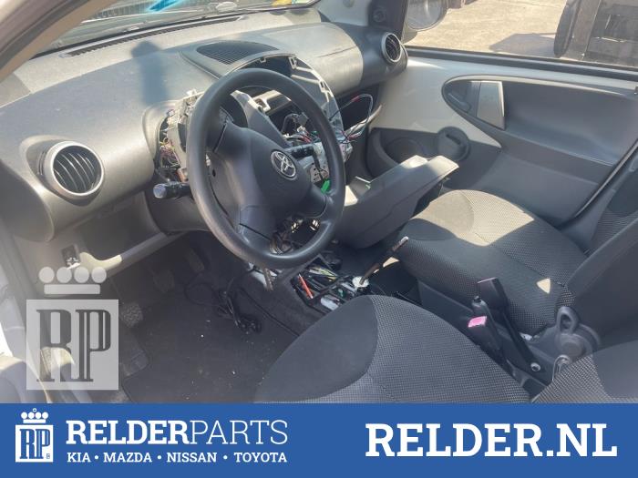 ABS Computer van een Toyota Aygo (B10) 1.0 12V VVT-i 2010