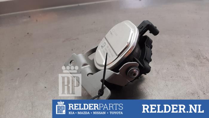 Gebruikte Waterpomp Kia Sportage (NQ5E) 1.6 T-GDi Hybrid 16V Prijs € 200,00 Margeregeling aangeboden door Relder Parts B.V.