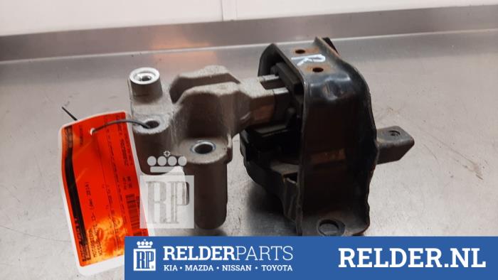Gebruikte Motorsteun Nissan Note (E12) 1.2 DIG-S 98 Prijs € 35,00 Margeregeling aangeboden door Relder Parts B.V.