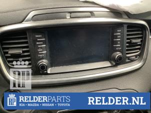 Gebruikte Display Interieur Kia Sorento III (UM) 2.2 CRDi 16V VGT 4x4 Prijs € 300,00 Margeregeling aangeboden door Relder Parts B.V.