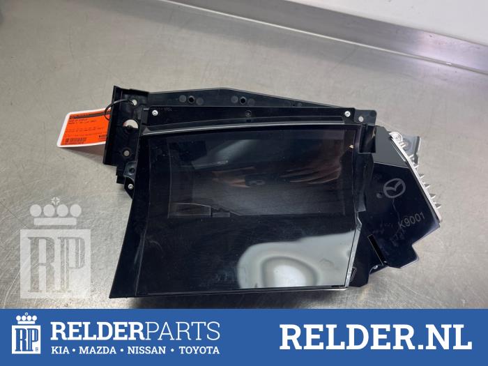 Gebruikte Head-up display Mazda 3 Sport (BP) 2.0 SkyActiv-G 122 Mild Hybrid 16V Prijs € 300,00 Margeregeling aangeboden door Relder Parts B.V.