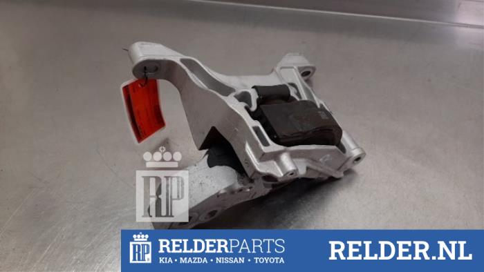 Gebruikte Motorsteun Mazda 3 Sport (BP) 2.0 SkyActiv-G 122 Mild Hybrid 16V Prijs € 50,00 Margeregeling aangeboden door Relder Parts B.V.