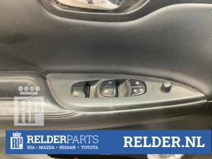 Gebruikte Elektrisch Raam Schakelaar Nissan Pulsar (C13) 1.2 DIG-T 16V Prijs € 50,00 Margeregeling aangeboden door Relder Parts B.V.