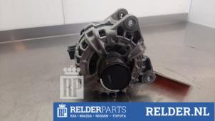 Gebruikte Alternator Nissan Juke (F16) 1.0 DIG-T 12V Prijs € 60,00 Margeregeling aangeboden door Relder Parts B.V.