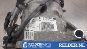 Gebruikte Pomp Airco Nissan Juke (F16) 1.0 DIG-T 12V Prijs € 90,00 Margeregeling aangeboden door Relder Parts B.V.