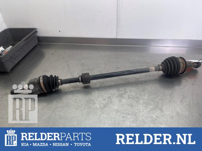 Gebruikte Steekas rechts-voor Toyota Yaris III (P13) 1.33 16V Dual VVT-I Prijs € 40,00 Margeregeling aangeboden door Relder Parts B.V.