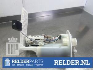 Gebruikte Tank element Pomp Toyota Yaris II (P9) 1.33 16V Dual VVT-I Prijs € 40,00 Margeregeling aangeboden door Relder Parts B.V.