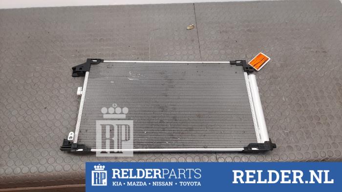 Gebruikte Airco Condensor Toyota Yaris IV (P21/PA1/PH1) 1.5 12V Hybrid 115 Prijs € 150,00 Margeregeling aangeboden door Relder Parts B.V.