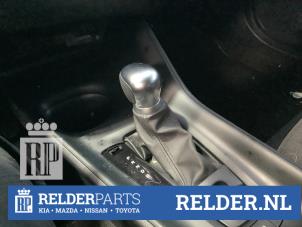 Gebruikte Pookknop Toyota C-HR (X1,X5) 1.8 16V Hybrid Prijs € 75,00 Margeregeling aangeboden door Relder Parts B.V.