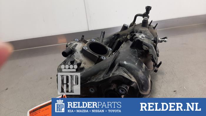Gebruikte Spruitstuk Inlaat Toyota Prius (ZVW5) 1.8 16V Hybrid Prijs € 150,00 Margeregeling aangeboden door Relder Parts B.V.
