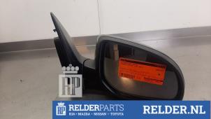 Gebruikte Spiegel Buiten rechts Hyundai i20 1.2i 16V Prijs € 35,00 Margeregeling aangeboden door Relder Parts B.V.