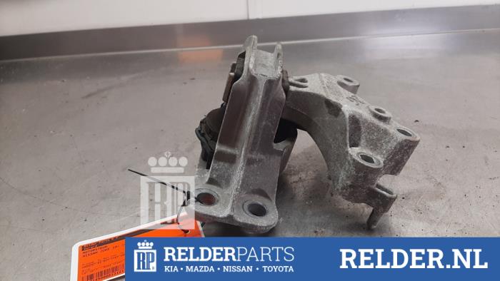 Gebruikte Motorsteun Nissan Juke (F15) 1.2 DIG-T 16V Prijs € 35,00 Margeregeling aangeboden door Relder Parts B.V.