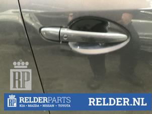 Gebruikte Deurgreep 4Deurs rechts-voor Mazda 3 (BM/BN) 2.2 SkyActiv-D 150 16V Prijs € 30,00 Margeregeling aangeboden door Relder Parts B.V.