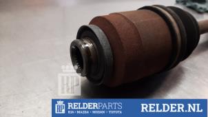 Gebruikte Steekas rechts-voor Hyundai Tucson (JM) 2.7 V6 24V 4x4 Autom. Prijs € 45,00 Margeregeling aangeboden door Relder Parts B.V.