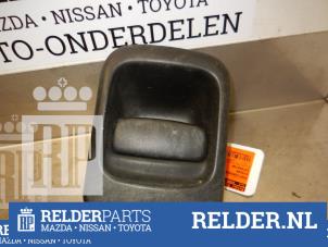 Gebruikte Portiergreep 4Deurs links-voor Nissan Interstar Prijs € 23,00 Margeregeling aangeboden door Relder Parts B.V.