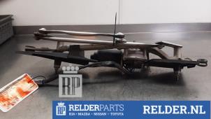 Gebruikte Ruitenwissermotor voor Nissan Pixo (D31S) 1.0 12V Prijs € 150,00 Margeregeling aangeboden door Relder Parts B.V.