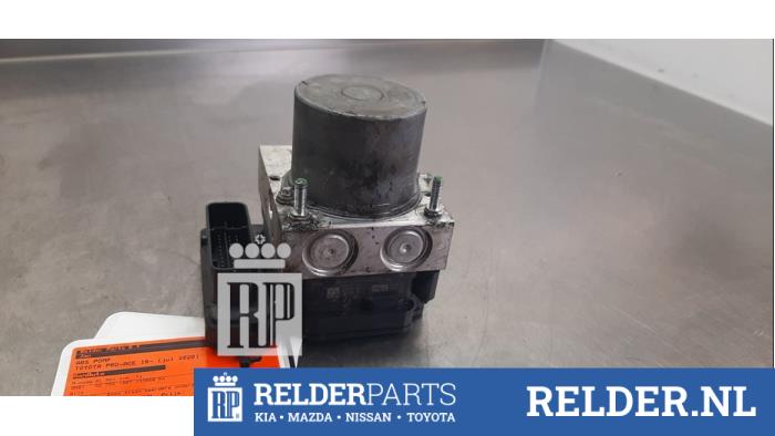 Gebruikte ABS Pomp Toyota ProAce 2.0 D-4D 122 16V Worker Prijs € 90,00 Margeregeling aangeboden door Relder Parts B.V.