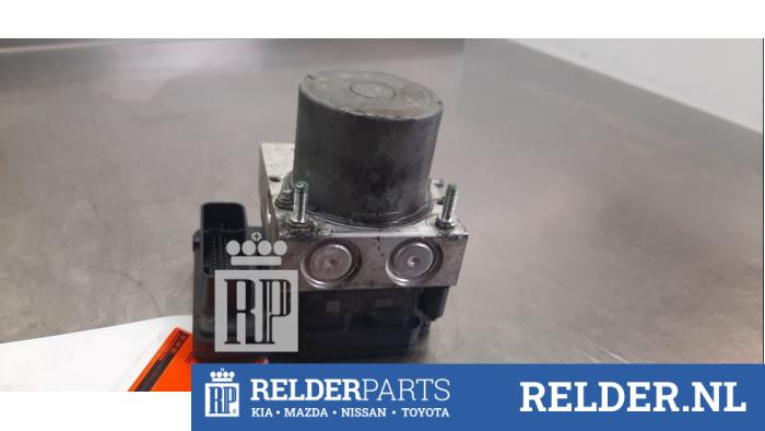 Gebruikte ABS Computer Toyota ProAce 2.0 D-4D 122 16V Worker Prijs € 90,00 Margeregeling aangeboden door Relder Parts B.V.
