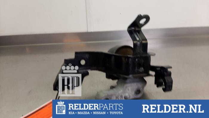 Gebruikte Motorrubber Toyota Yaris Cross (PB1/PJ1) 1.5 12V Hybrid 115 Prijs € 50,00 Margeregeling aangeboden door Relder Parts B.V.