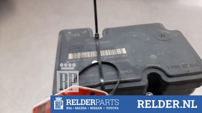 Gebruikte ABS Computer Toyota Yaris II (P9) 1.3 16V VVT-i Prijs € 75,00 Margeregeling aangeboden door Relder Parts B.V.