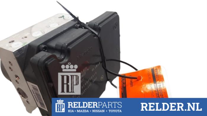 Gebruikte Computer ABS Kia Stonic (YB) 1.0i T-GDi 12V Eco-Dynamics+ Prijs € 90,00 Margeregeling aangeboden door Relder Parts B.V.