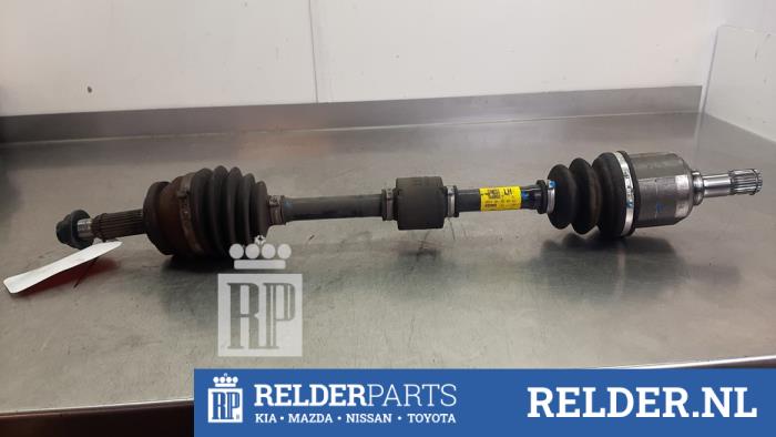 Gebruikte Steekas links-voor Kia Stonic (YB) 1.0i T-GDi 12V Eco-Dynamics+ Prijs € 75,00 Margeregeling aangeboden door Relder Parts B.V.