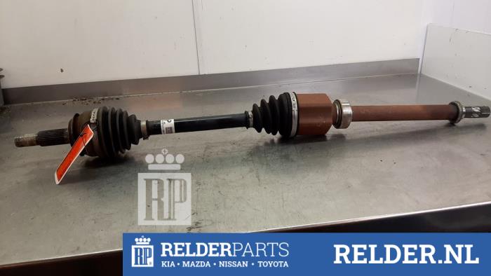 Gebruikte Aandrijfas rechts-voor Nissan Qashqai (J11) 1.2 DIG-T 16V Prijs € 75,00 Margeregeling aangeboden door Relder Parts B.V.