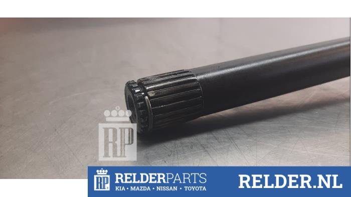 Gebruikte Steekas rechts-voor Toyota RAV4 (A2) 2.0 16V VVT-i 4x4 Prijs € 50,00 Margeregeling aangeboden door Relder Parts B.V.