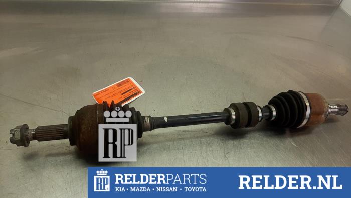 Gebruikte Aandrijfas links-voor Nissan Micra (K14) 1.0 12V Prijs € 75,00 Margeregeling aangeboden door Relder Parts B.V.