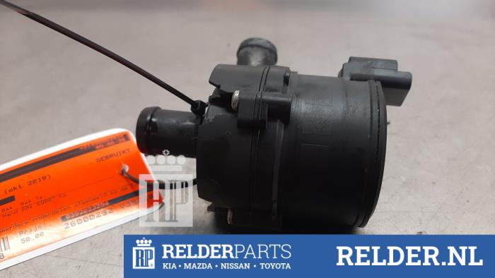 Gebruikte Waterpomp Nissan Qashqai (J11) 1.3 DIG-T 140 16V Prijs € 50,00 Margeregeling aangeboden door Relder Parts B.V.