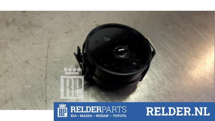Gebruikte Sensor regen Nissan Note (E12) 1.2 DIG-S 98 Prijs € 25,00 Margeregeling aangeboden door Relder Parts B.V.