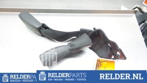 Gebruikte Veiligheidsgordel Insteek links-achter Toyota Avensis (T25/B1D) 2.2 D-4D 16V Prijs € 25,00 Margeregeling aangeboden door Relder Parts B.V.